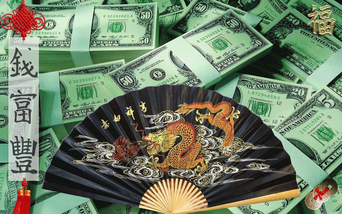 Éventail chinois comme amulette pour attirer de l'argent